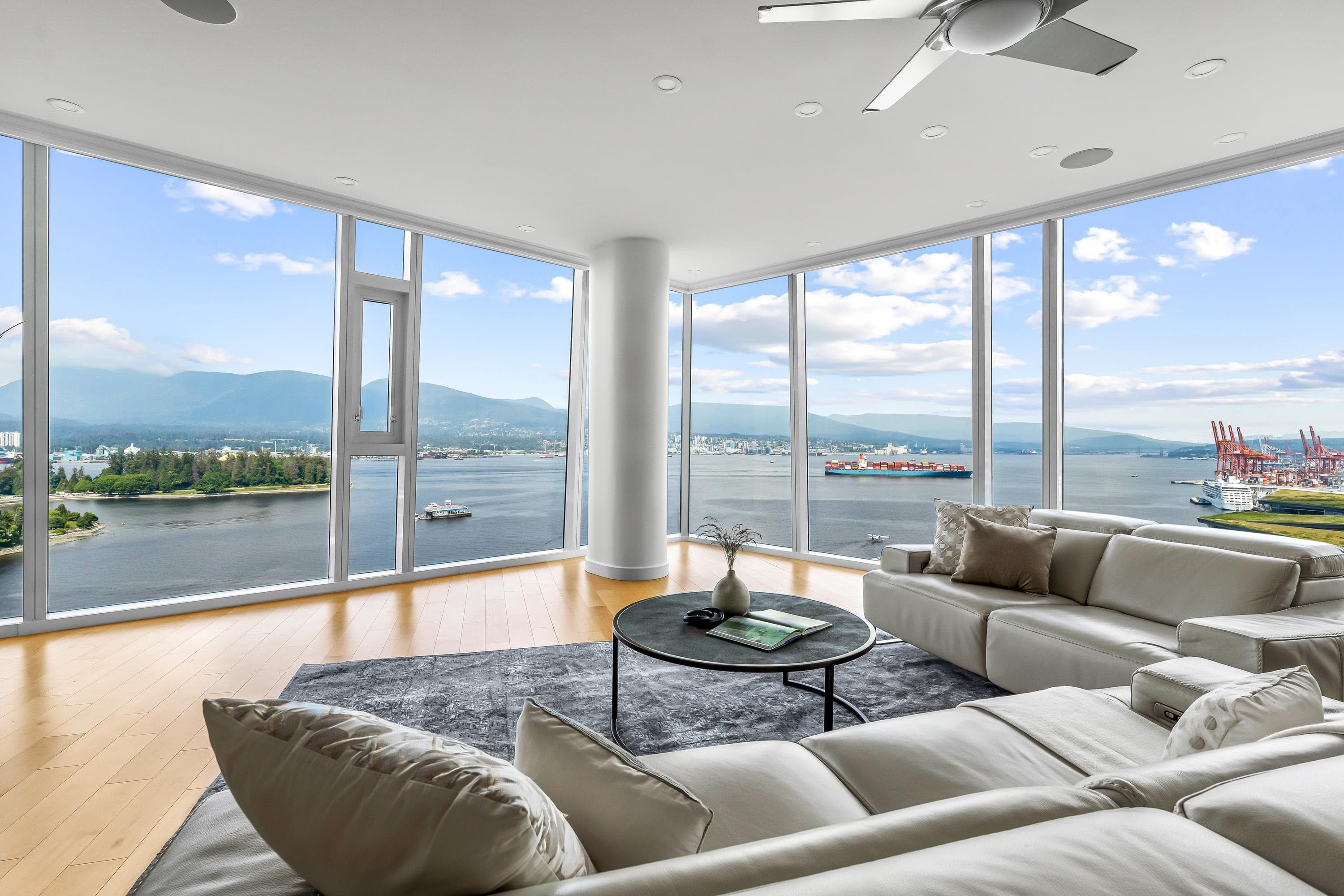 Water view apartment